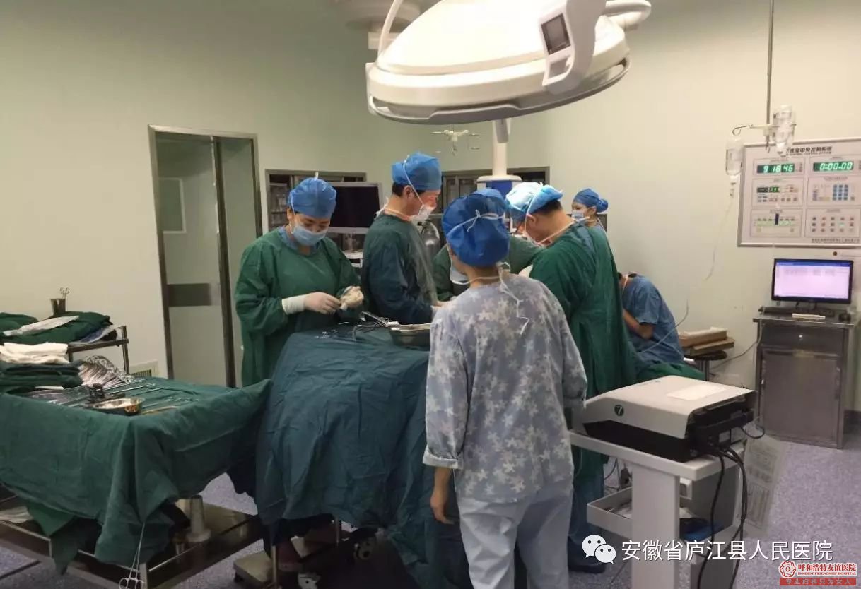呼市妇科医院手术室的医护人员为什么要穿绿色的工作服?